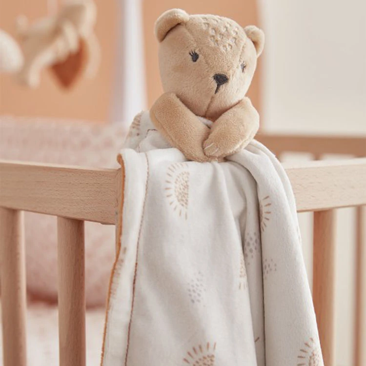 Noukie's - Babou Et Kendi - Doudou Couverture Ours Beige Caramel 50 X 50 Cm 4 Noukie's - Babou Et Kendi - Doudou Couverture Ours Beige Caramel 50 X 50 Cm – Image 2