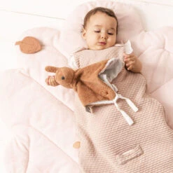 Nattou - Susie Et Bonnie - Doudou Plat Lapin éponge Marron Rouille 27 Cm -Magasin De Jouets susie20et20bonnie2020plat20lapin20eponge20marron20rouille202720cm 2