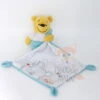 Disney - Winnie L'ourson - Doudou Mouchoir Blanc Bleu 25 Cm -Magasin De Jouets winnie20lourson2020mouchoir20blanc20bleu202520cm